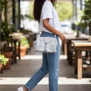 Vintage genuine leather silver and white handbag